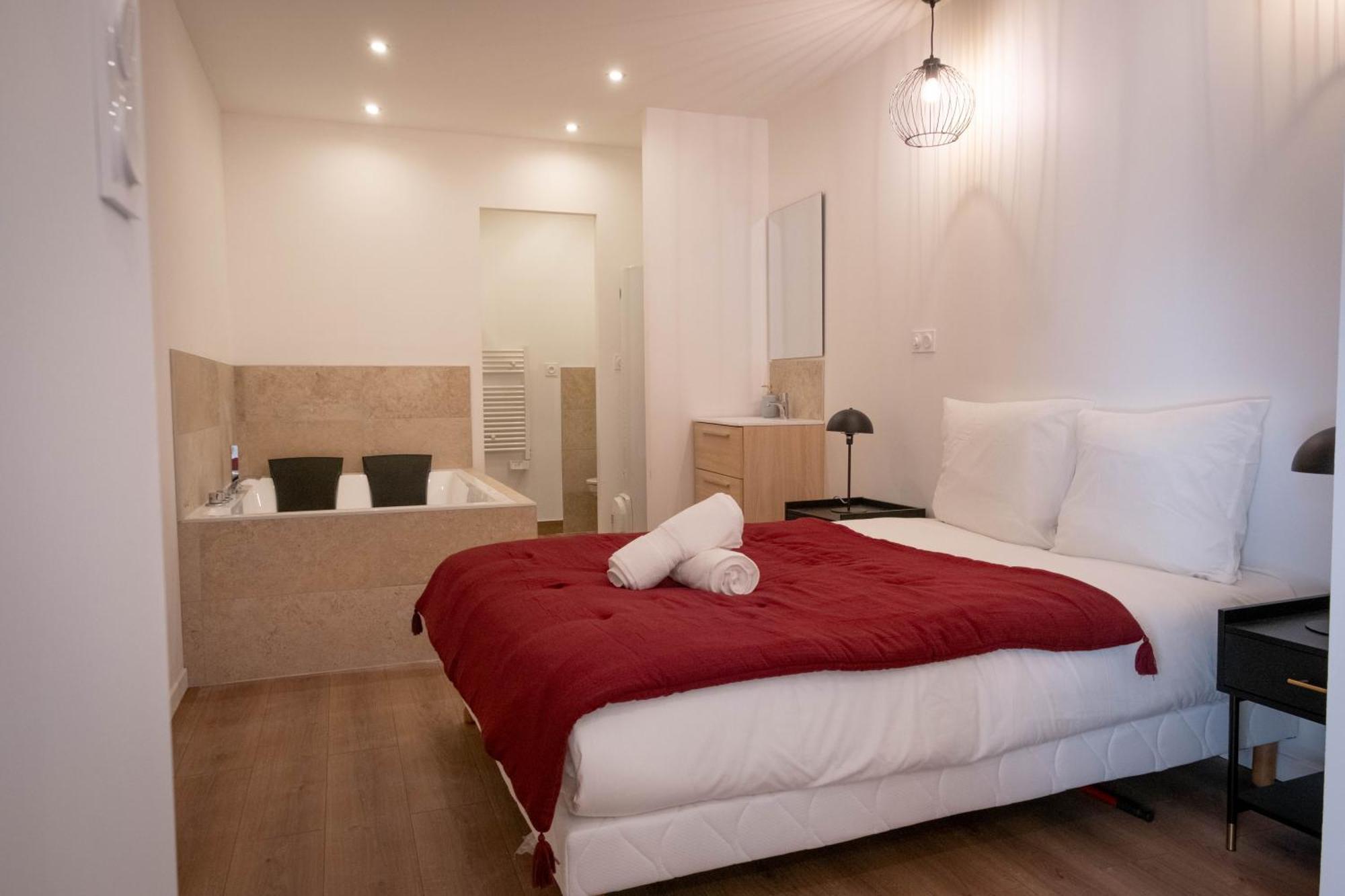 Bibemus Casa Maja - Baignoire Balneo - Parking - Terrasse Apartment